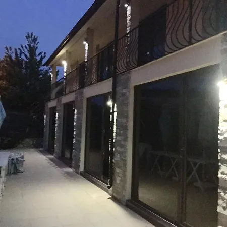 Pensiunea 코스티네스티